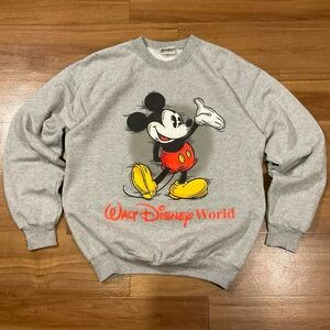 Vintage Walt Disney World size Medium Grey  Crewneck Sweater